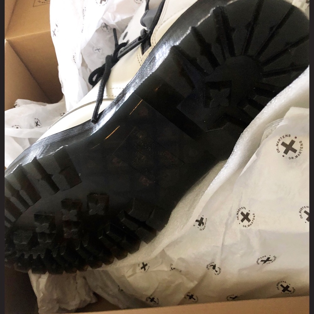 DR Martens JADON BOOTS SMOOTH LEATHER PLATFORM from Dr Martens. - Picture 5 of 6